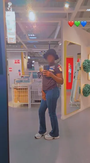 Emma, 29