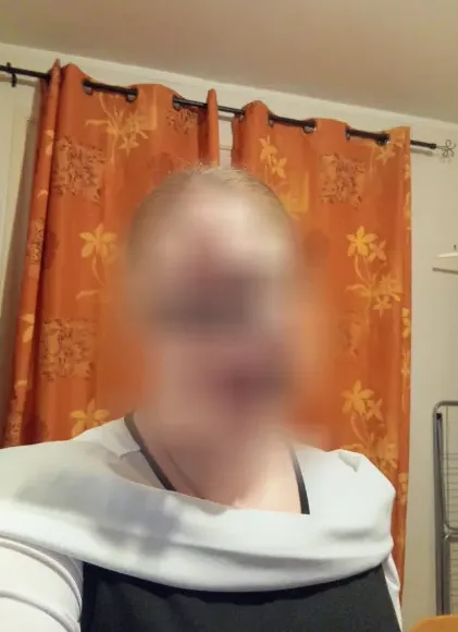 Helena, 37