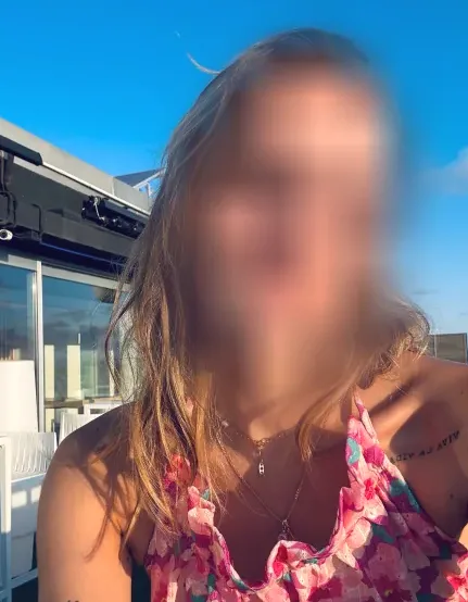 Jacqueline, 29