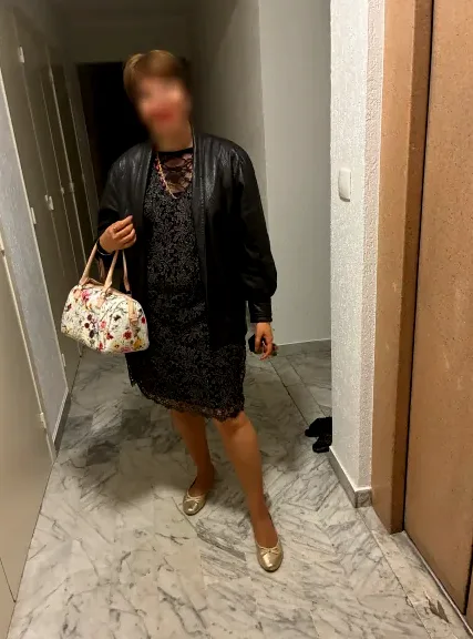 Jasmin, 37
