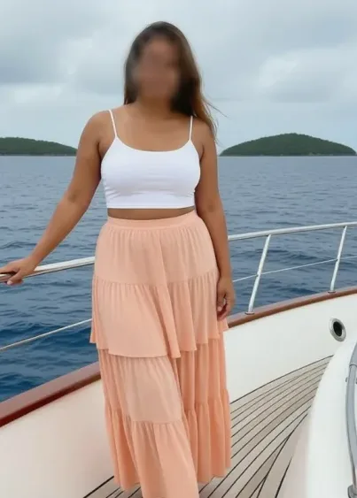 Linda, 32