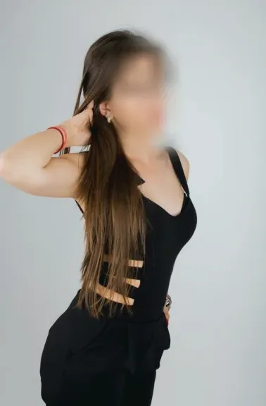 Nisa, 28